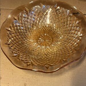 Elegant Amber Glass Bowl Good